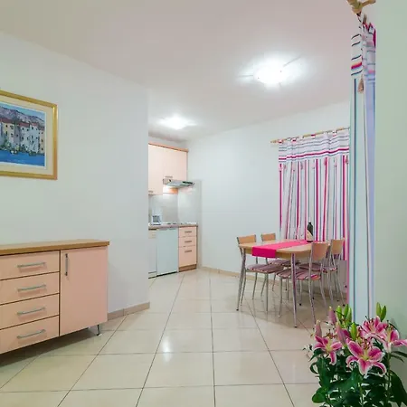 Vallum Apartman
