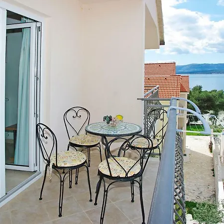 Vallum Apartman *
