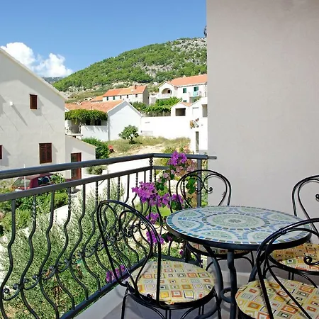 Vallum Apartman *